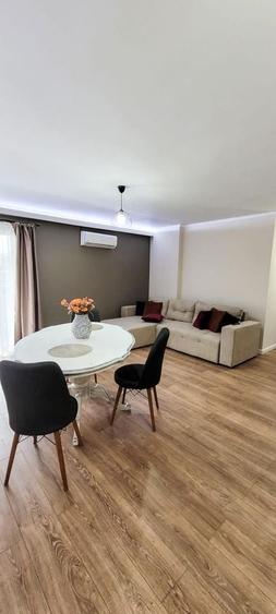 Apartament cu 2 camere decomandat în Borhanci