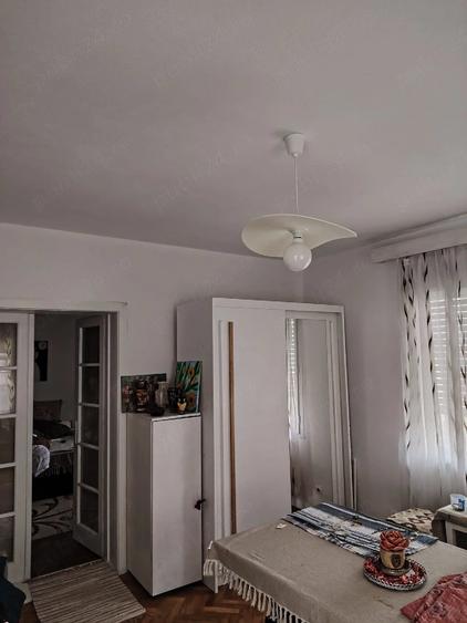 Casă cu 3 camere cu Teren 647 Mp în Moșnița Veche