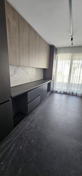 Apartament cu 3 camere decomandat, mobilat în Tineretului