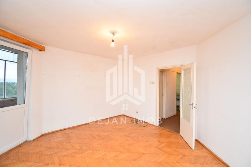 Apartament cu 4 camere circular în Lenin