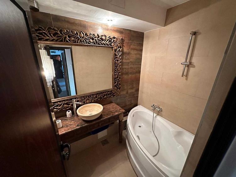 Apartament cu 4 camere decomandat în Centru Civic