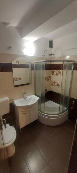 Apartament cu 4 camere în P-ța Victoriei