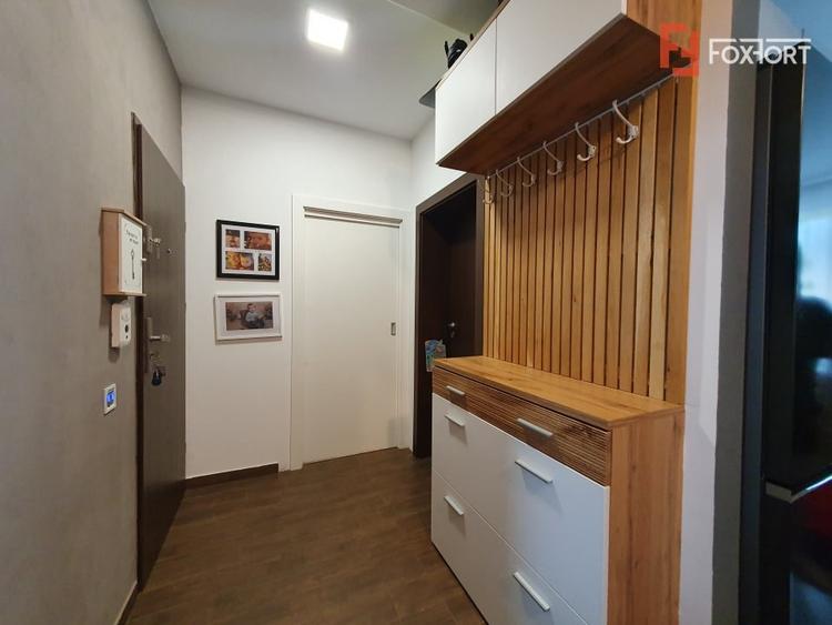 Apartament cu 3 camere, mobilat în Giroc