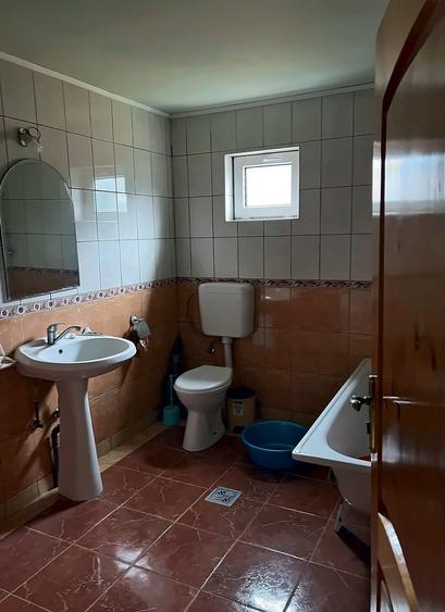 Duplex cu 10 camere cu Teren 400 Mp în Bușteni