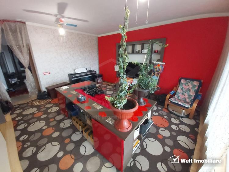 Apartament cu 3 camere semidecomandat, mobilat în Zorilor