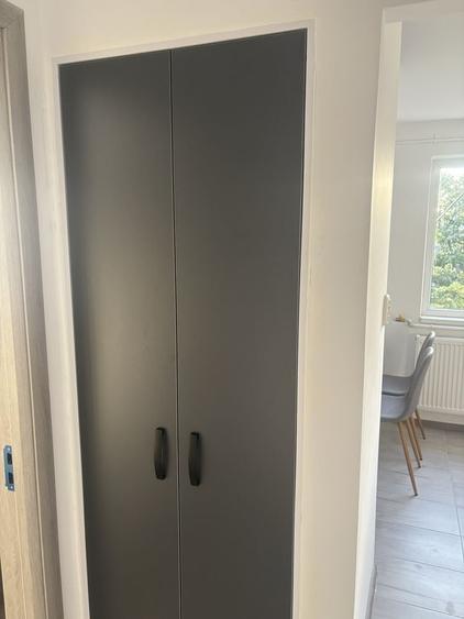 Apartament cu 3 camere decomandat în Exterior Vest