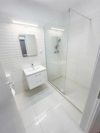 Apartament cu 2 camere decomandat în B-dul București