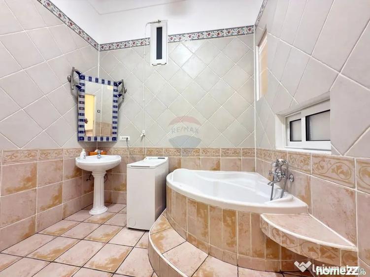 Spațiu comercial, de 100 mp, în Central
