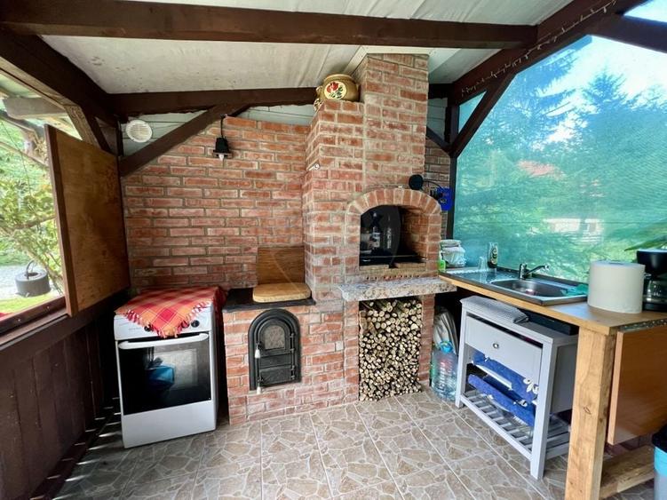 Casă individuală cu 8 camere cu Teren 575 Mp în Porumbacu de Sus