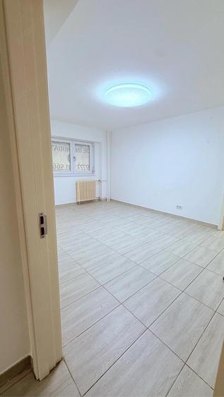 Apartament cu 3 camere semidecomandat în Iancului