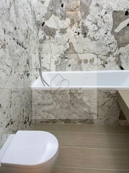 Apartament cu 4 camere decomandat, mobilat în Central