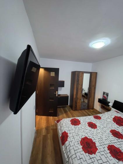 Apartament cu 2 camere semidecomandat, mobilat în Drumul Taberei