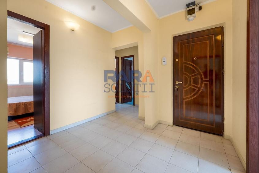 Apartament cu 4 camere decomandat, mobilat în Sud-Vest