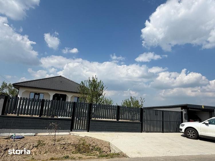 Casă cu 3 camere cu Teren 4200 Mp în Rogerius