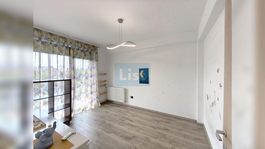 Casă cu 4 camere cu Teren 293 Mp în Borhanci
