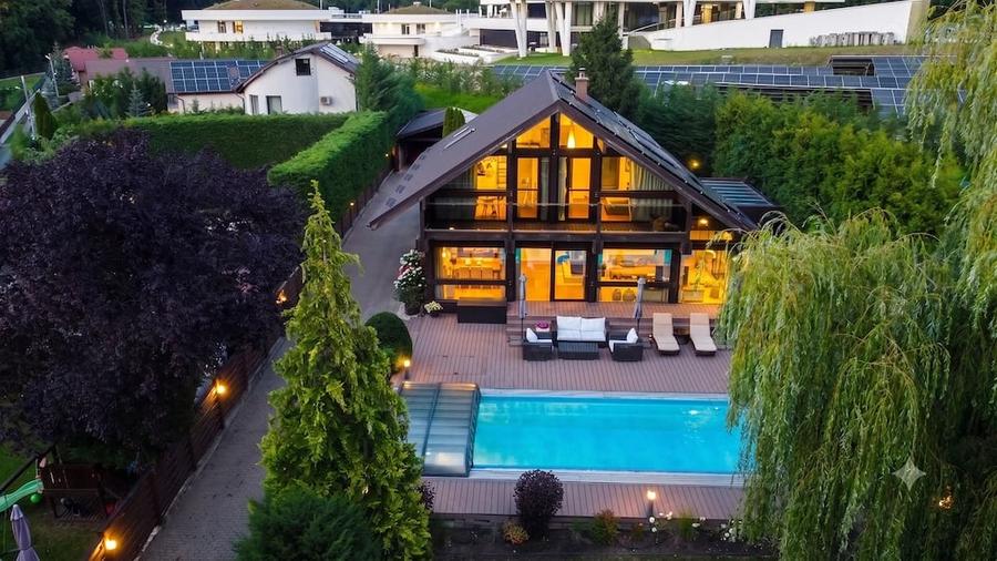 Casă cu Teren 1300 Mp în Făget