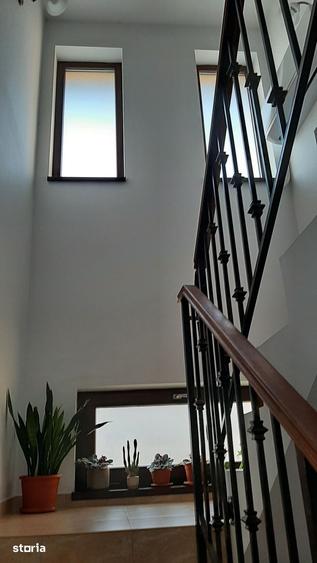 Casă cu 5 camere cu Teren 300 Mp în Chiajna