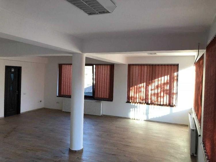 Spațiu comercial, de 50 mp, în Central