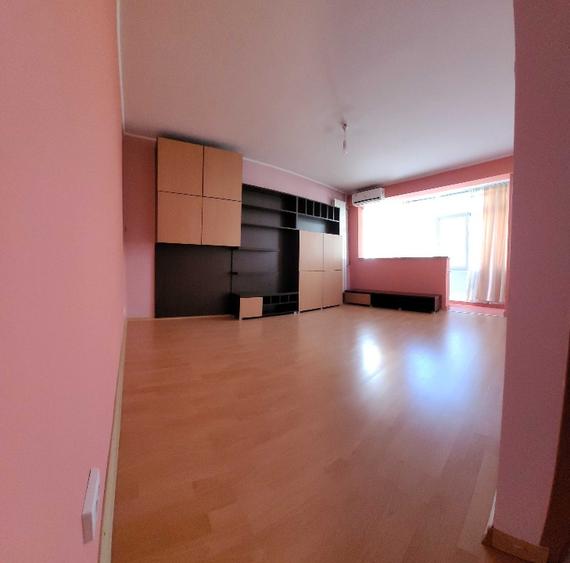 Apartament cu 2 camere decomandat în Drumul Taberei