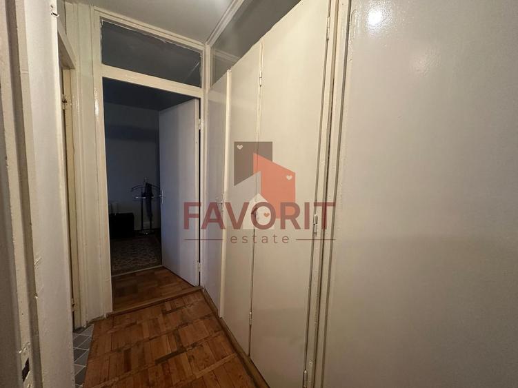 Apartament cu 3 camere decomandat, mobilat în Girocului