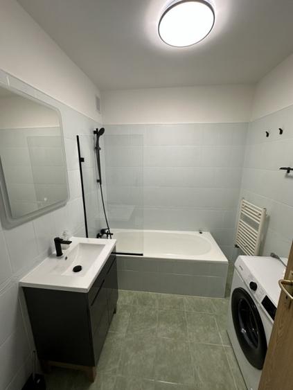 Apartament cu 2 camere semidecomandat în Mărăști