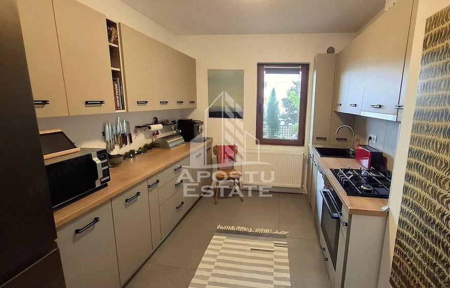 Apartament cu 3 camere decomandat în Torontalului