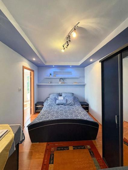 Apartament cu 3 camere semidecomandat în Șagului