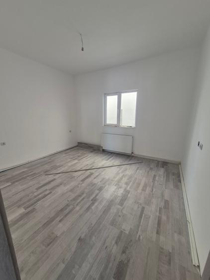 Casă individuală cu 4 camere cu Teren 200 Mp în Năvodari