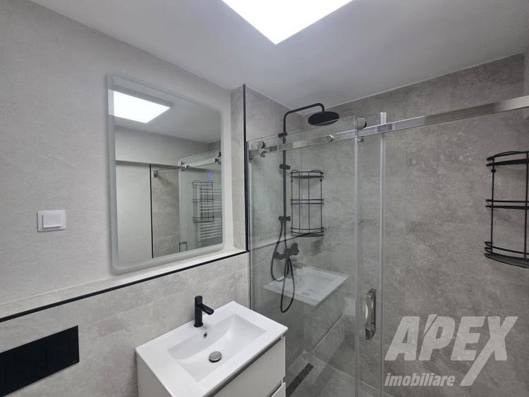 Apartament cu 2 camere semidecomandat, mobilat în Decebal