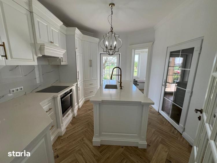 Casă cu 6 camere cu Teren 1500 Mp în Central