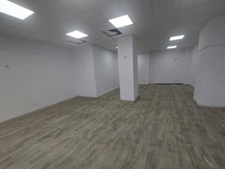 Spațiu comercial, de 106 mp, în Casa de Cultură