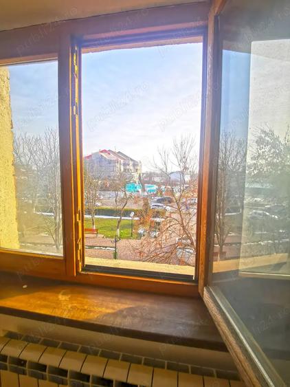 Apartament cu 4 camere decomandat în Țăndărei