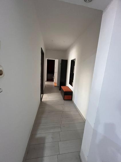 Apartament cu 2 camere semidecomandat în Semicentral