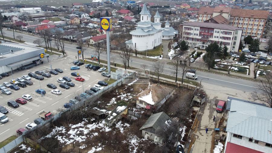 Spațiu comercial la E85 Adjud/ Vis a vis de spitalul municipal - 2