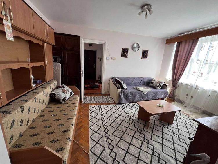 Inchiriez apartament 2 camere - 2