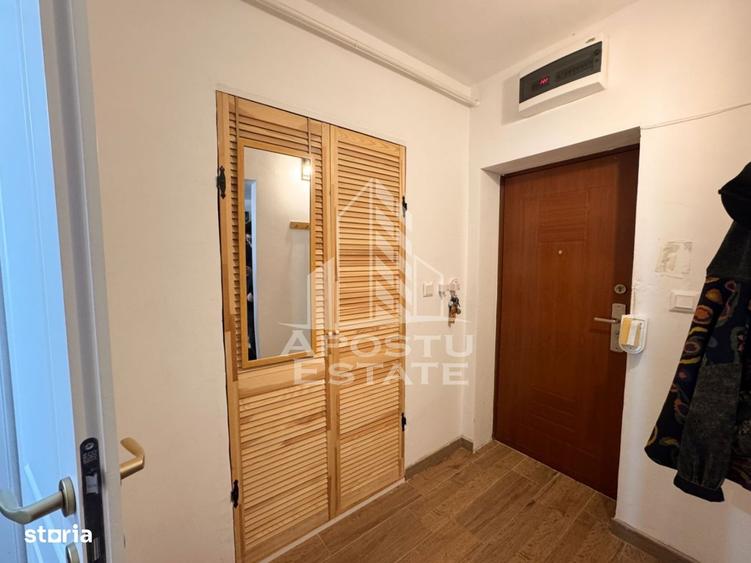 Apartament cu 2 camere semidecomandat în Central