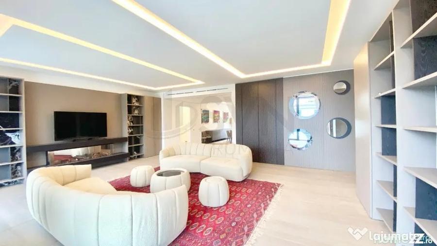 Apartament cu 5 camere decomandat în Kiseleff
