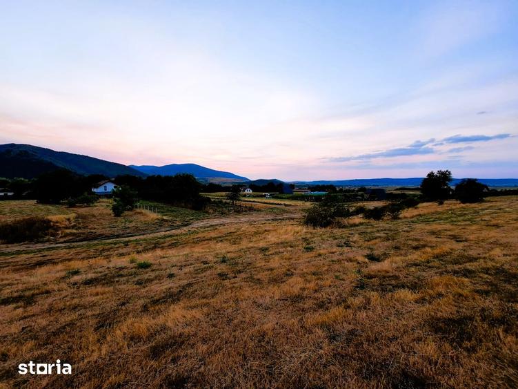 Teren de 1257 mp, în Gura Râului