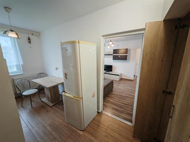 Apartament cu 2 camere semidecomandat, mobilat în Astra