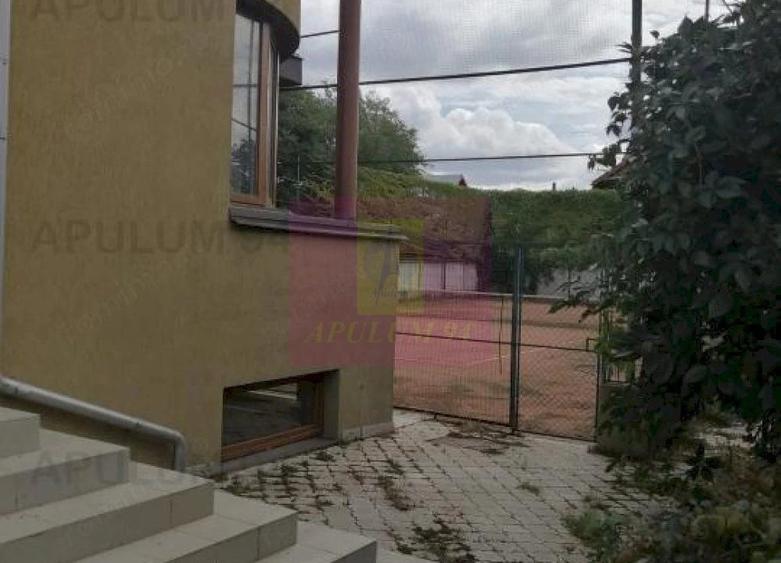 Casă cu 6 camere cu Teren 400 Mp în Ghencea