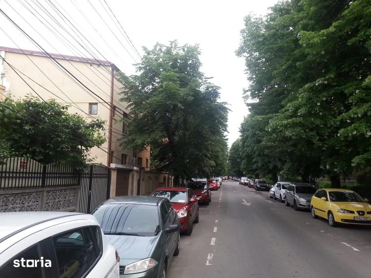 Casă cu 3 camere cu Teren 162 Mp în Vatra Luminoasă