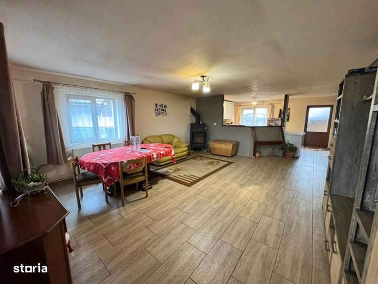 Casa cocheta cu terasa | 5 ari teren - 7