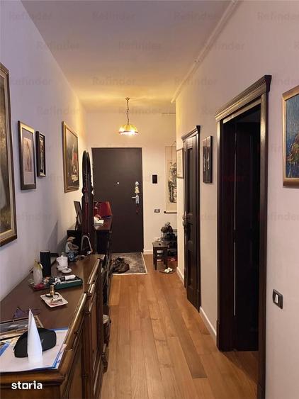 Apartament cu 3 camere decomandat în Centrul Civic