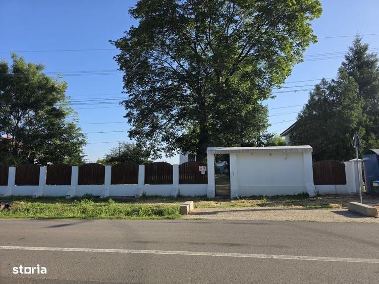 Casă cu 4 camere în Cărbunari