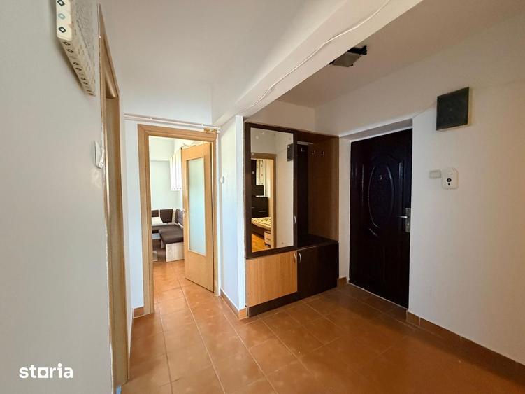 Apartament cu 2 camere decomandat în Nicolina