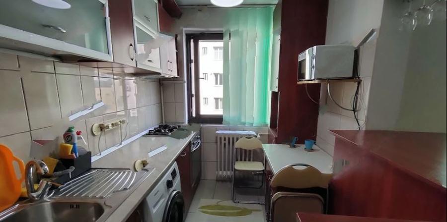 Apartament cu 3 camere semidecomandat, mobilat în Dristor — fotografia 3