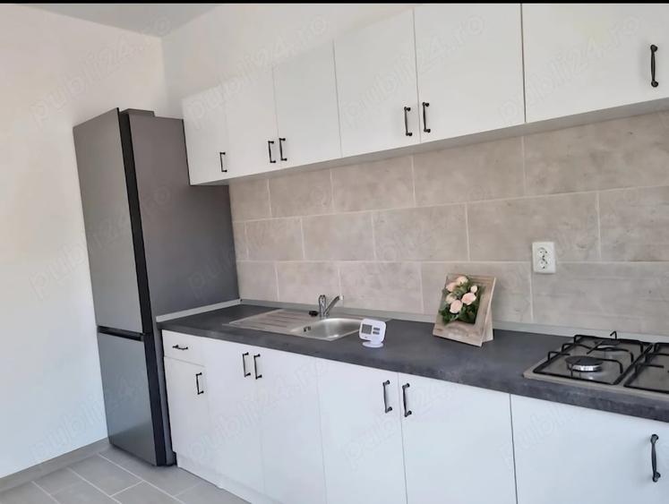 Apartament cu 4 camere semidecomandat în Ultracentral