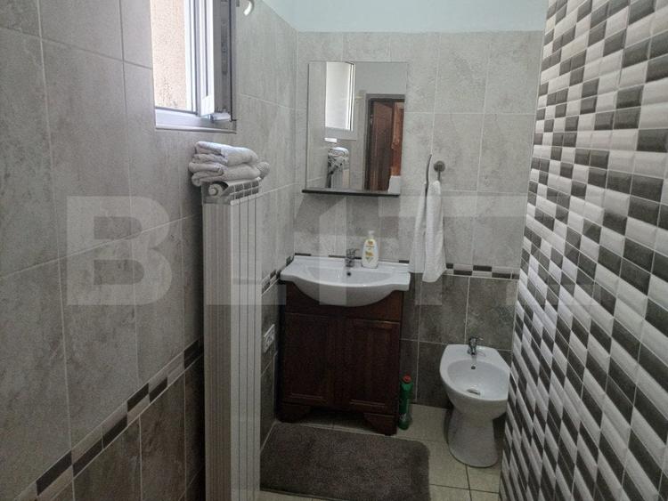 Casă individuală cu 7 camere cu Canalizare în Nord