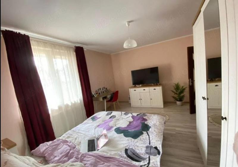 Apartament cu 2 camere decomandat în Cornișa