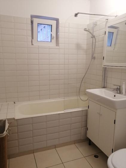 Apartament cu 2 camere semidecomandat în Banu Manta
